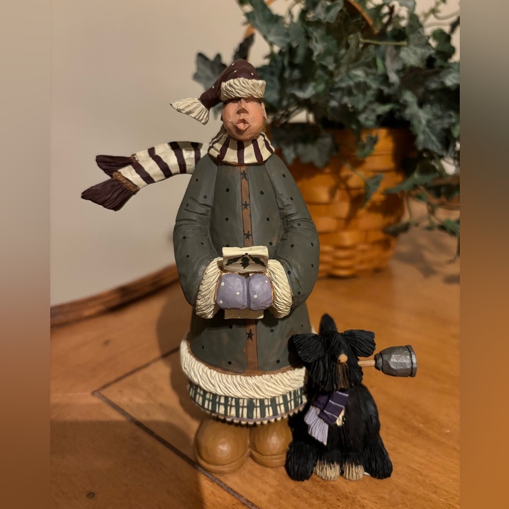COPY - Williraye Studio WW2457 Holiday Caroler Jan